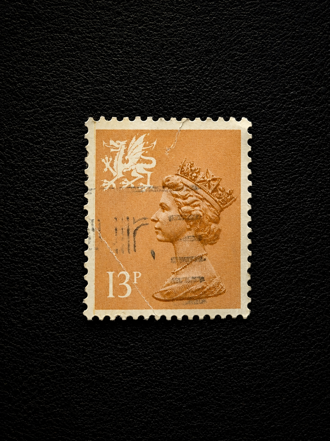 Great Britain 13p Queen Elizabeth II Machin Definitive Stamp – Used